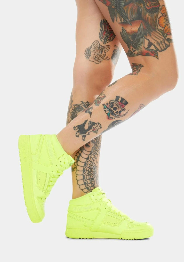 Budget π₯ Skechers LA Gear Neon Yellow π Sneakers π₯ 3 Skechers LA Gear Neon Yellow Sneakers